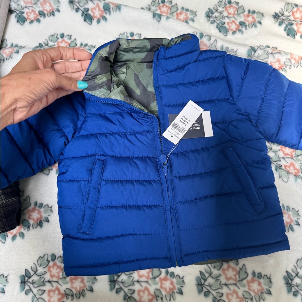 GAP Vibrant Blue Kids Puffer Jacket with Camo Lining Reversible